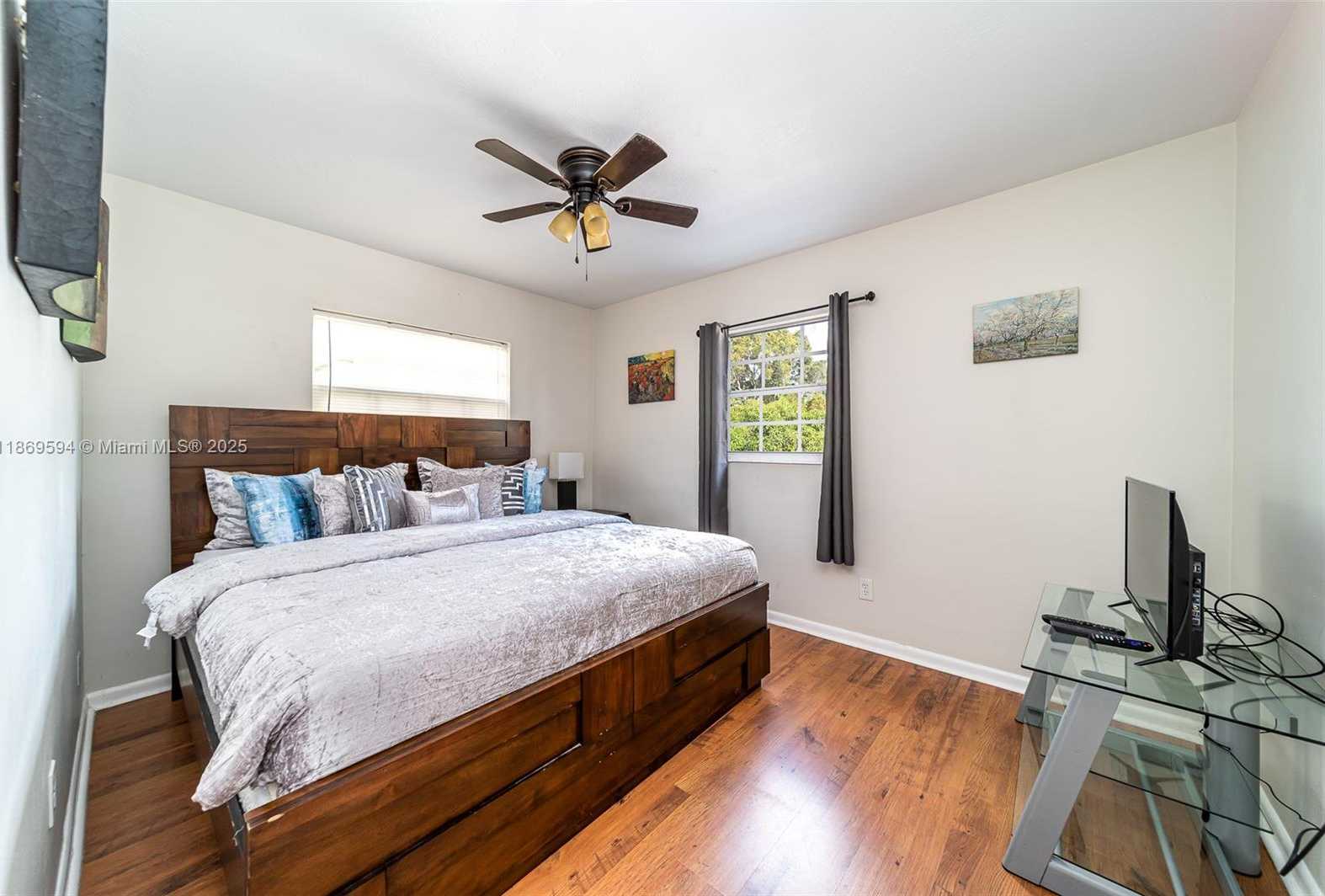 Small Image of 7120 DUVAL ST, Hollywood Number 7