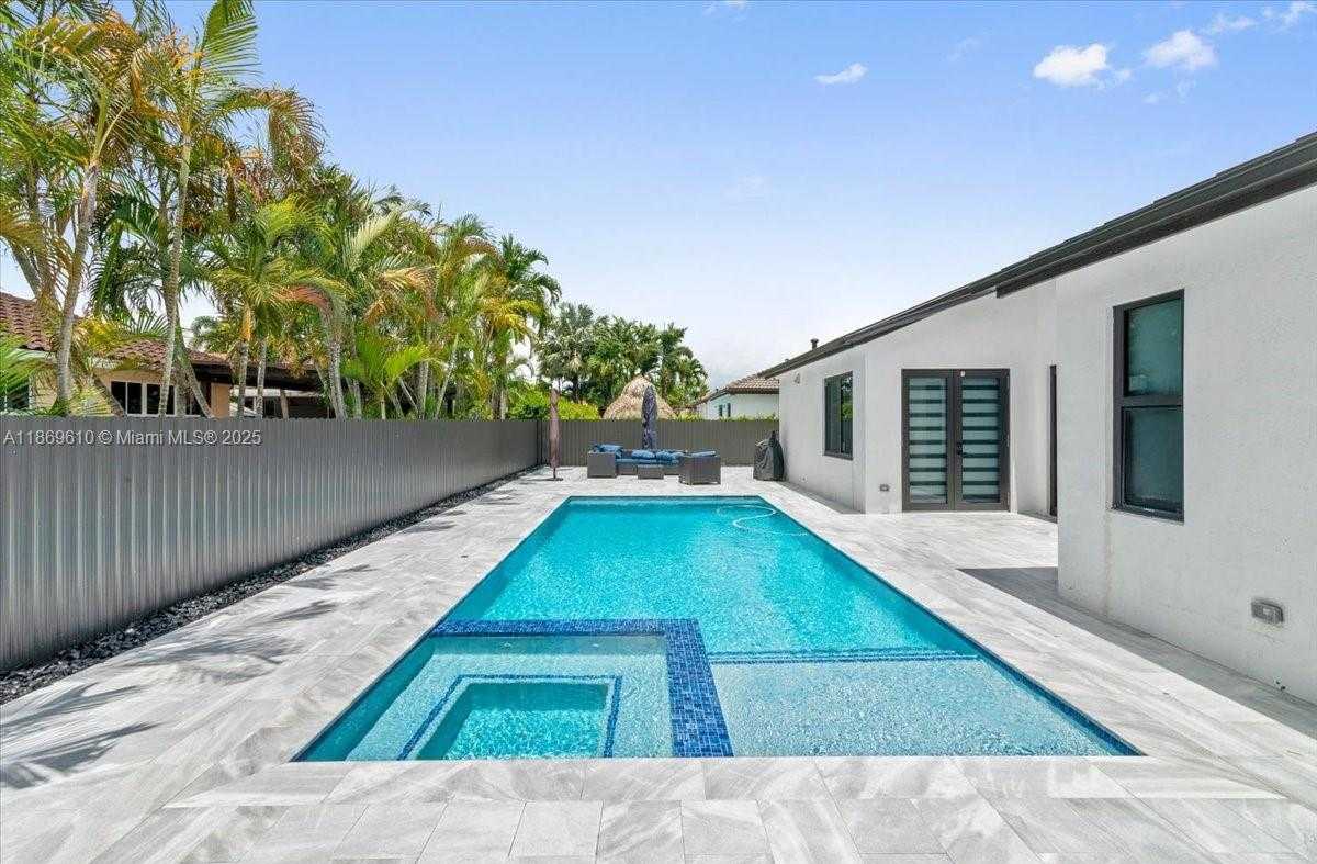 Small Image of 16234 SOUTH WEST 48 TERRACE, Miami Number 15