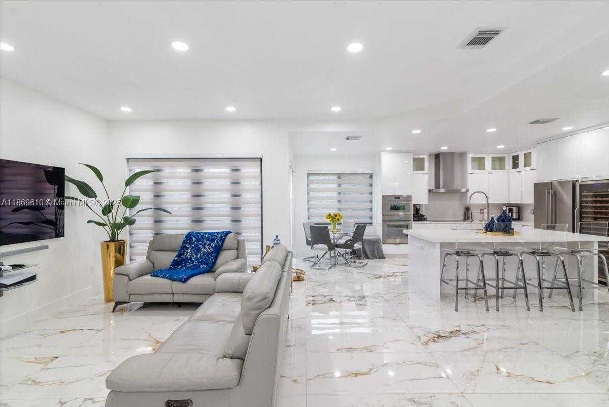 Small Image of 16234 SOUTH WEST 48 TERRACE, Miami Number 21