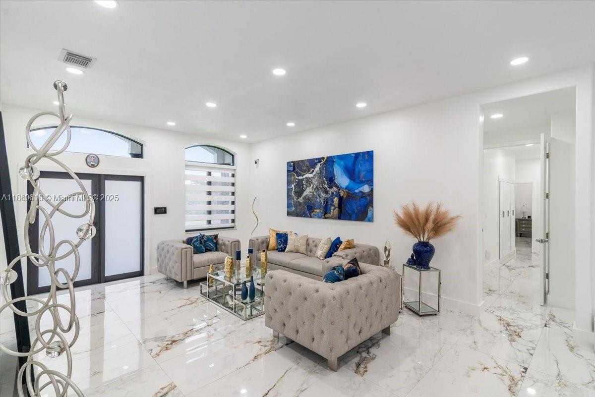 Small Image of 16234 SOUTH WEST 48 TERRACE, Miami Number 22