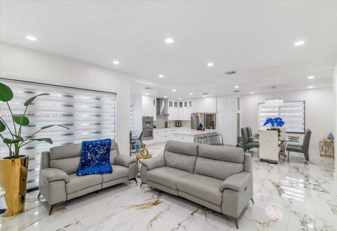 Small Image of 16234 SOUTH WEST 48 TERRACE, Miami Number 23