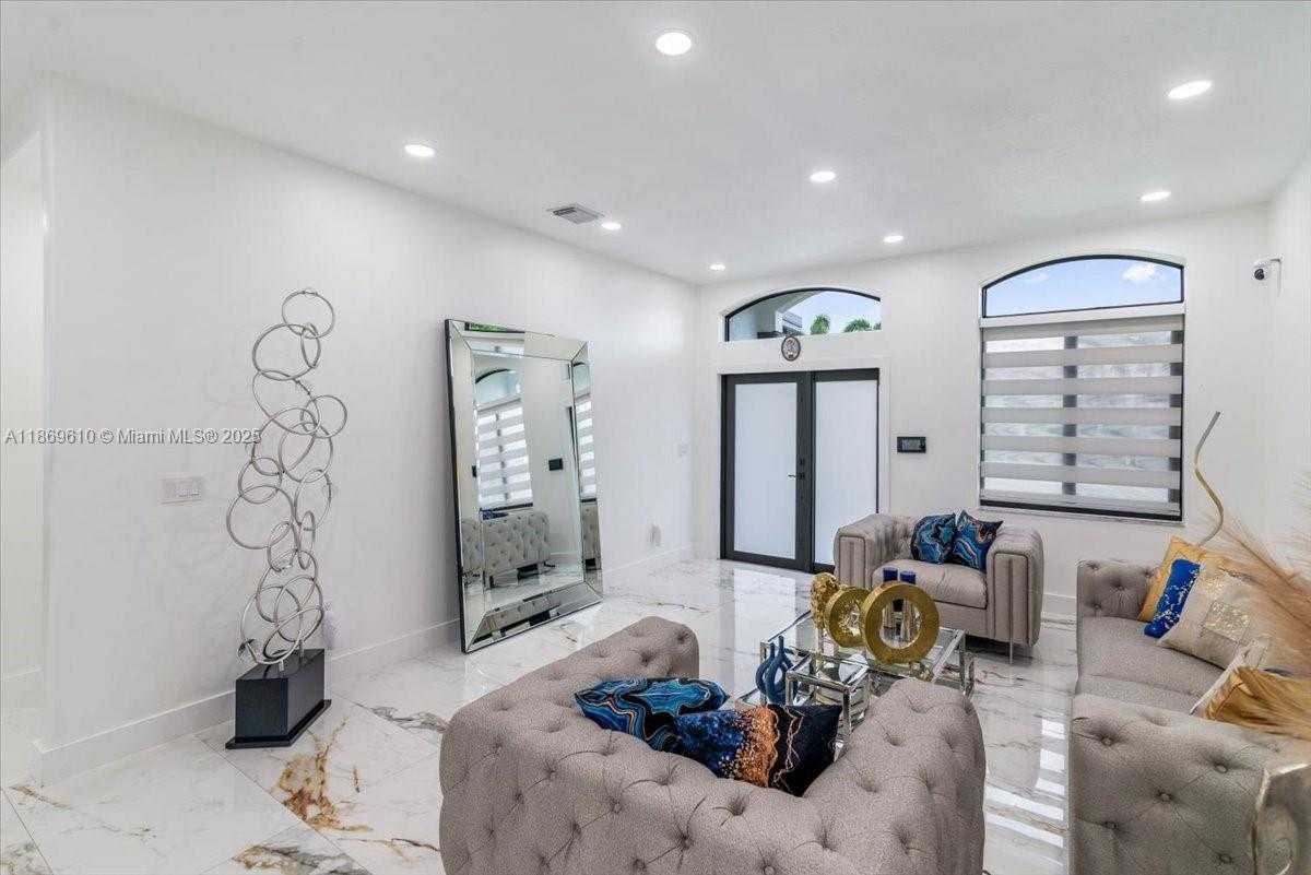 Small Image of 16234 SOUTH WEST 48 TERRACE, Miami Number 24