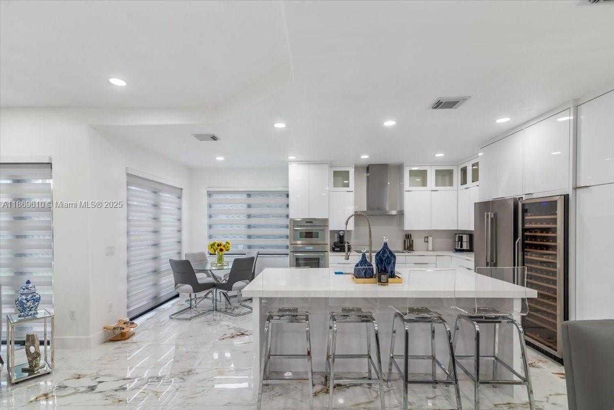 Small Image of 16234 SOUTH WEST 48 TERRACE, Miami Number 26