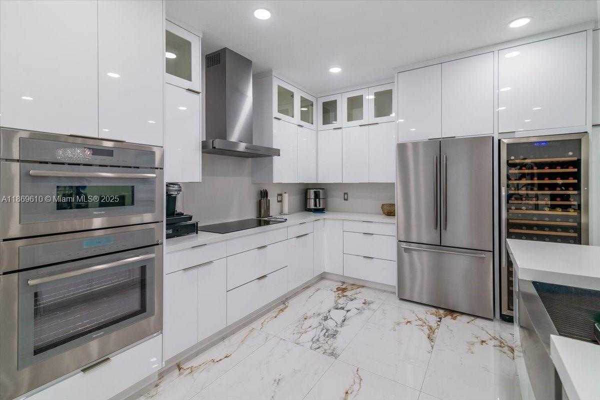 Small Image of 16234 SOUTH WEST 48 TERRACE, Miami Number 28
