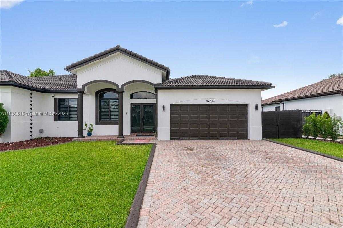 Small Image of 16234 SOUTH WEST 48 TERRACE, Miami Number 3