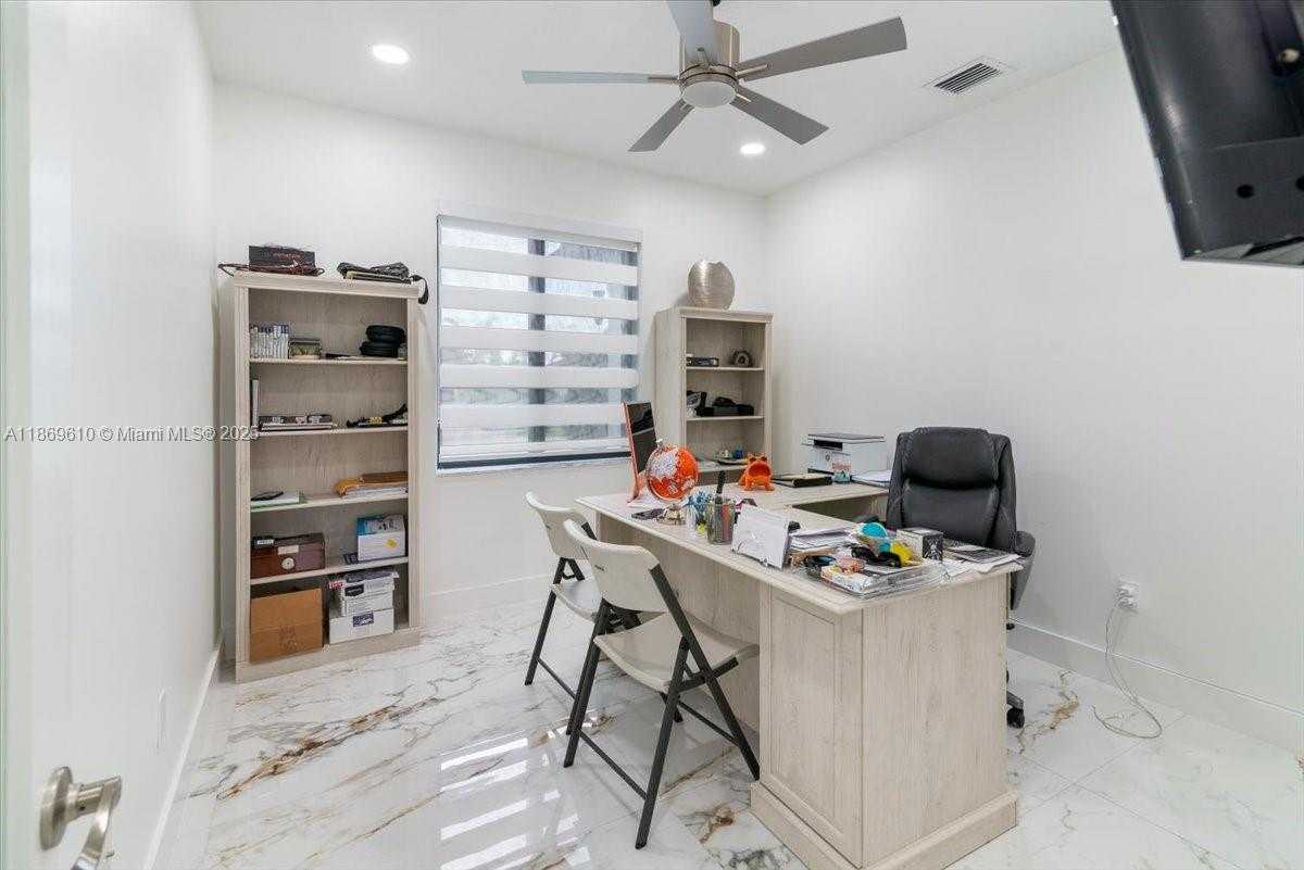 Small Image of 16234 SOUTH WEST 48 TERRACE, Miami Number 35