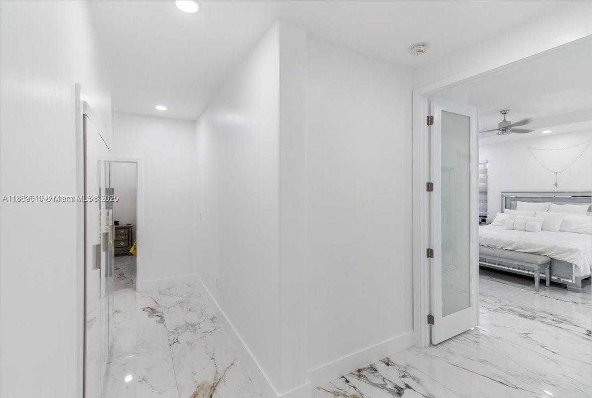 Small Image of 16234 SOUTH WEST 48 TERRACE, Miami Number 36