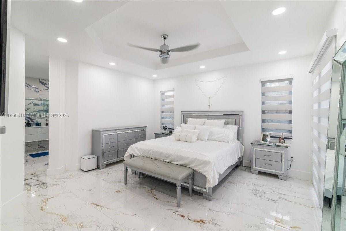 Small Image of 16234 SOUTH WEST 48 TERRACE, Miami Number 37