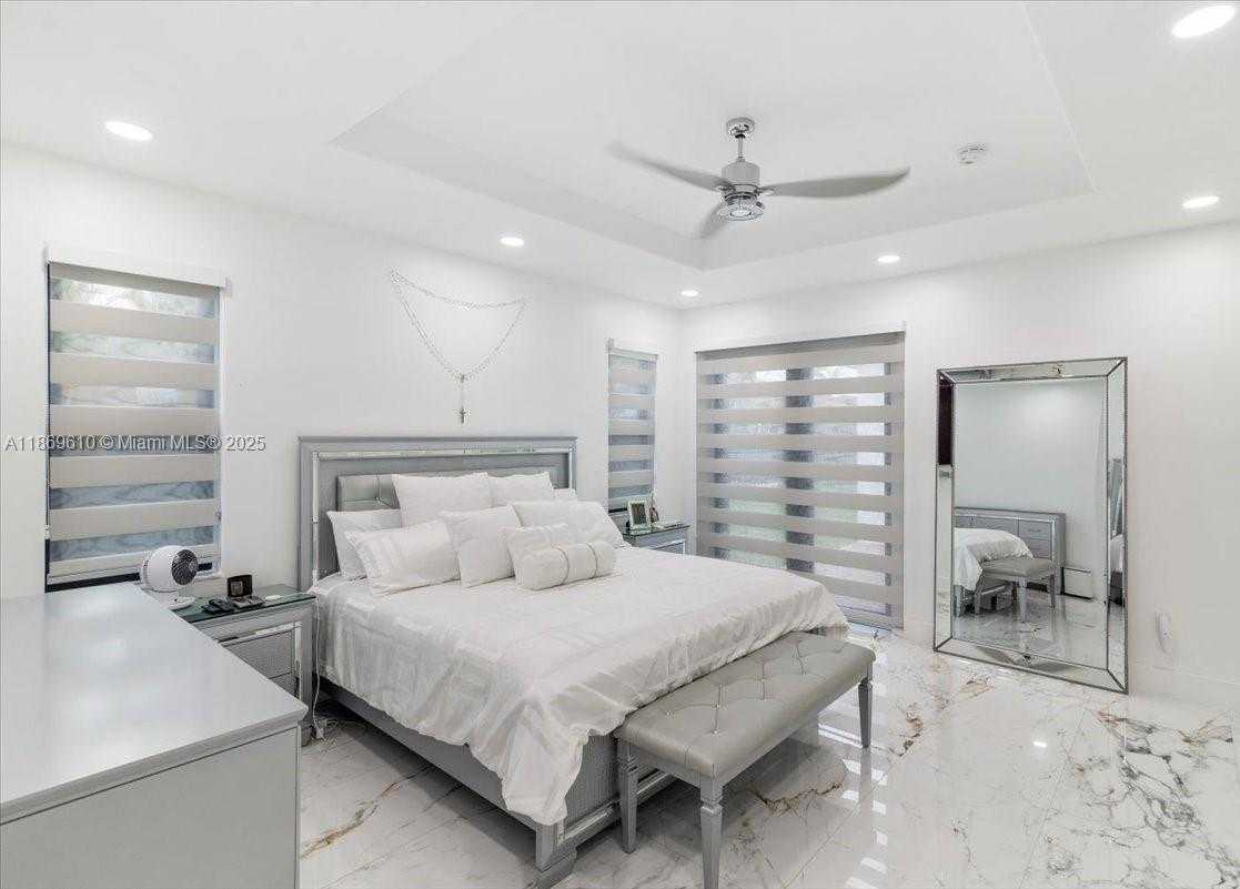 Small Image of 16234 SOUTH WEST 48 TERRACE, Miami Number 39