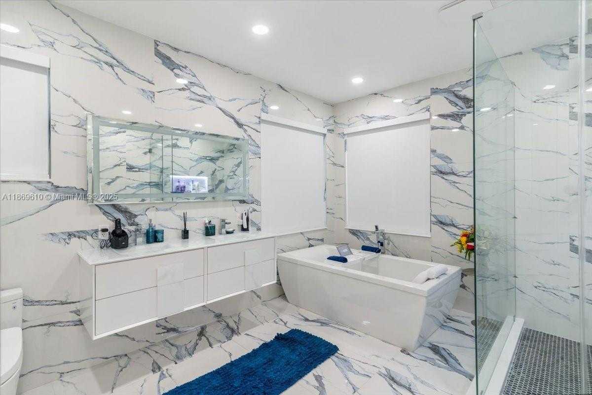 Small Image of 16234 SOUTH WEST 48 TERRACE, Miami Number 42