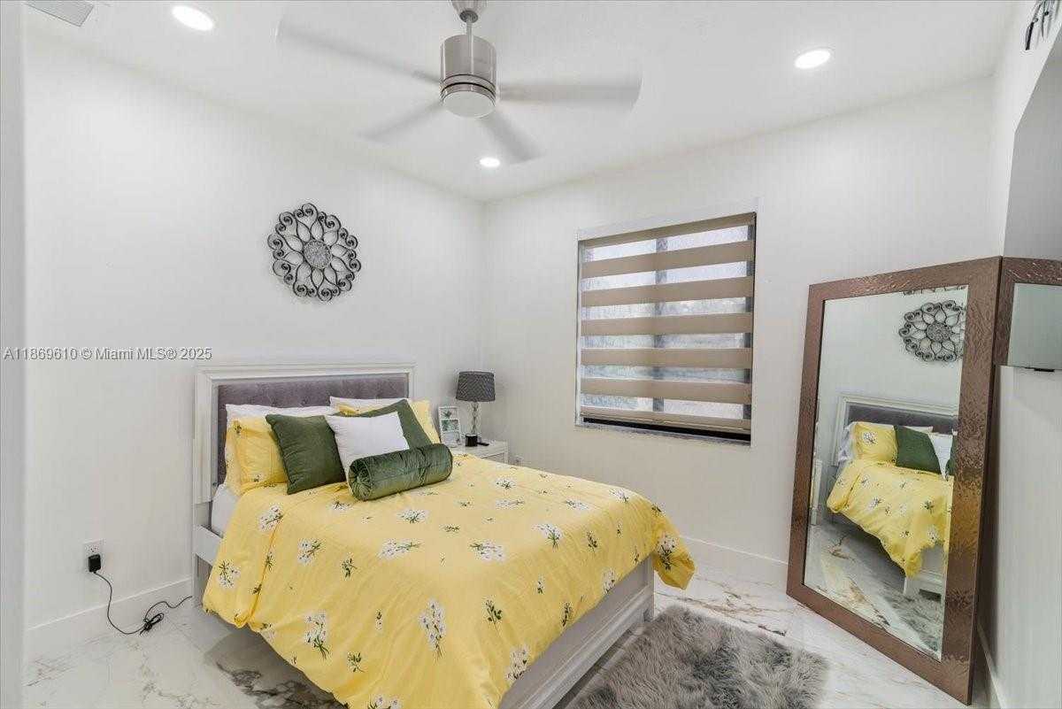 Small Image of 16234 SOUTH WEST 48 TERRACE, Miami Number 50