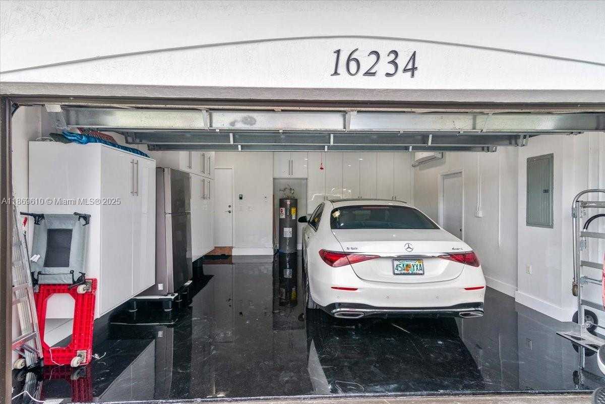 Small Image of 16234 SOUTH WEST 48 TERRACE, Miami Number 8