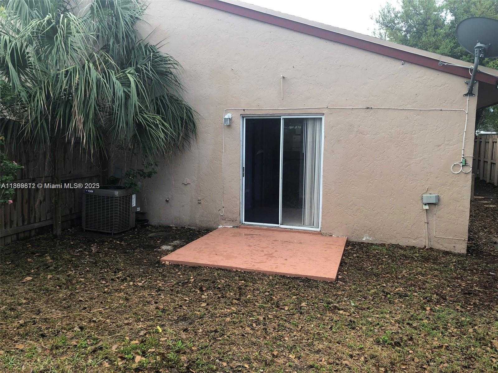Small Image of 7215 SOUTH WEST 11TH CT, North Lauderdale Number 20