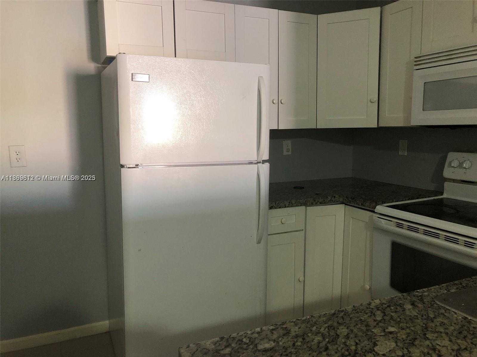 Small Image of 7215 SOUTH WEST 11TH CT, North Lauderdale Number 9