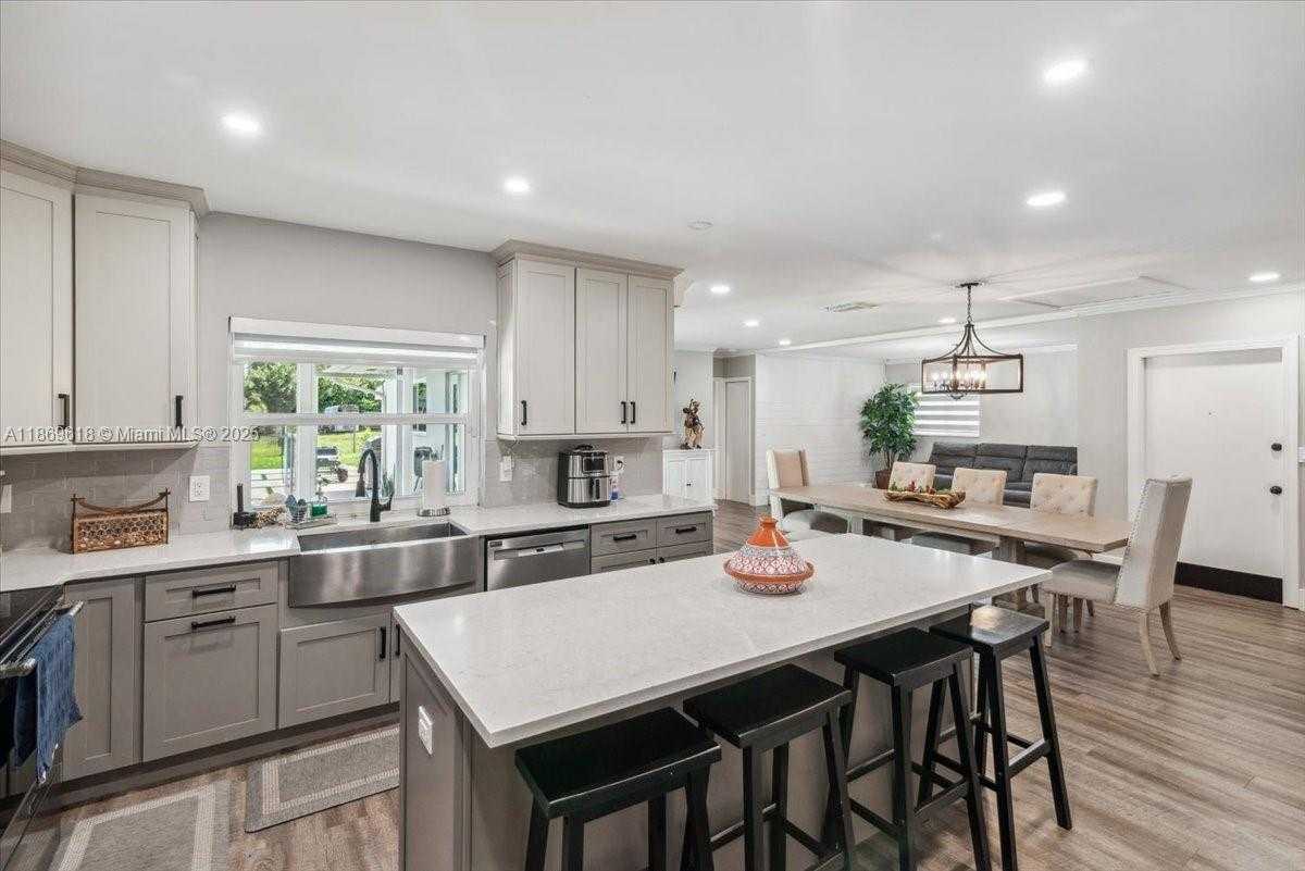 Small Image of 17300 SOUTH WEST 294TH ST, Homestead Number 13