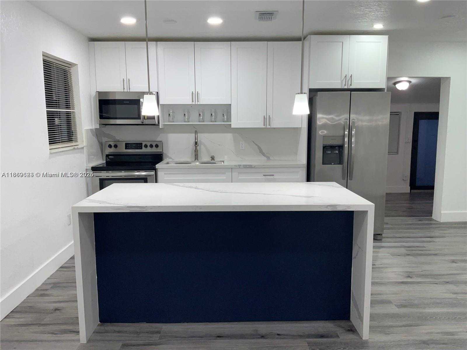 Small Image of 1971 WEST 2ND AVE, Hialeah Number 12