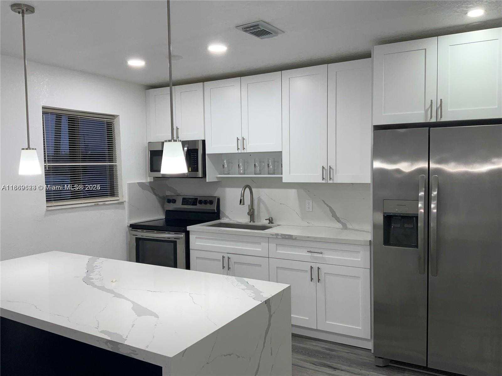 Small Image of 1971 WEST 2ND AVE, Hialeah Number 13