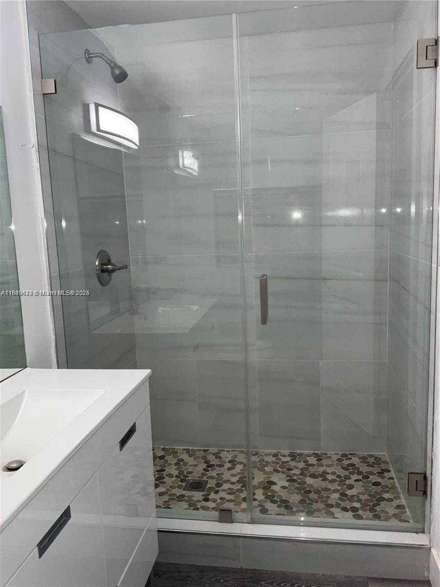 Small Image of 1971 WEST 2ND AVE, Hialeah Number 19