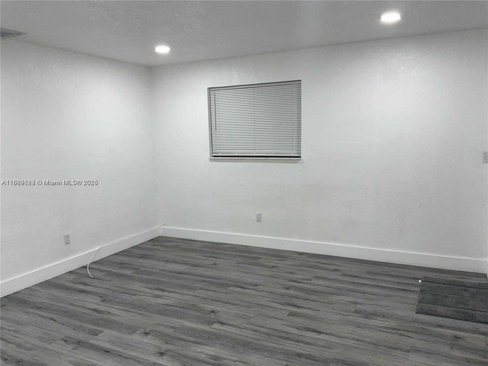 Small Image of 1971 WEST 2ND AVE, Hialeah Number 20