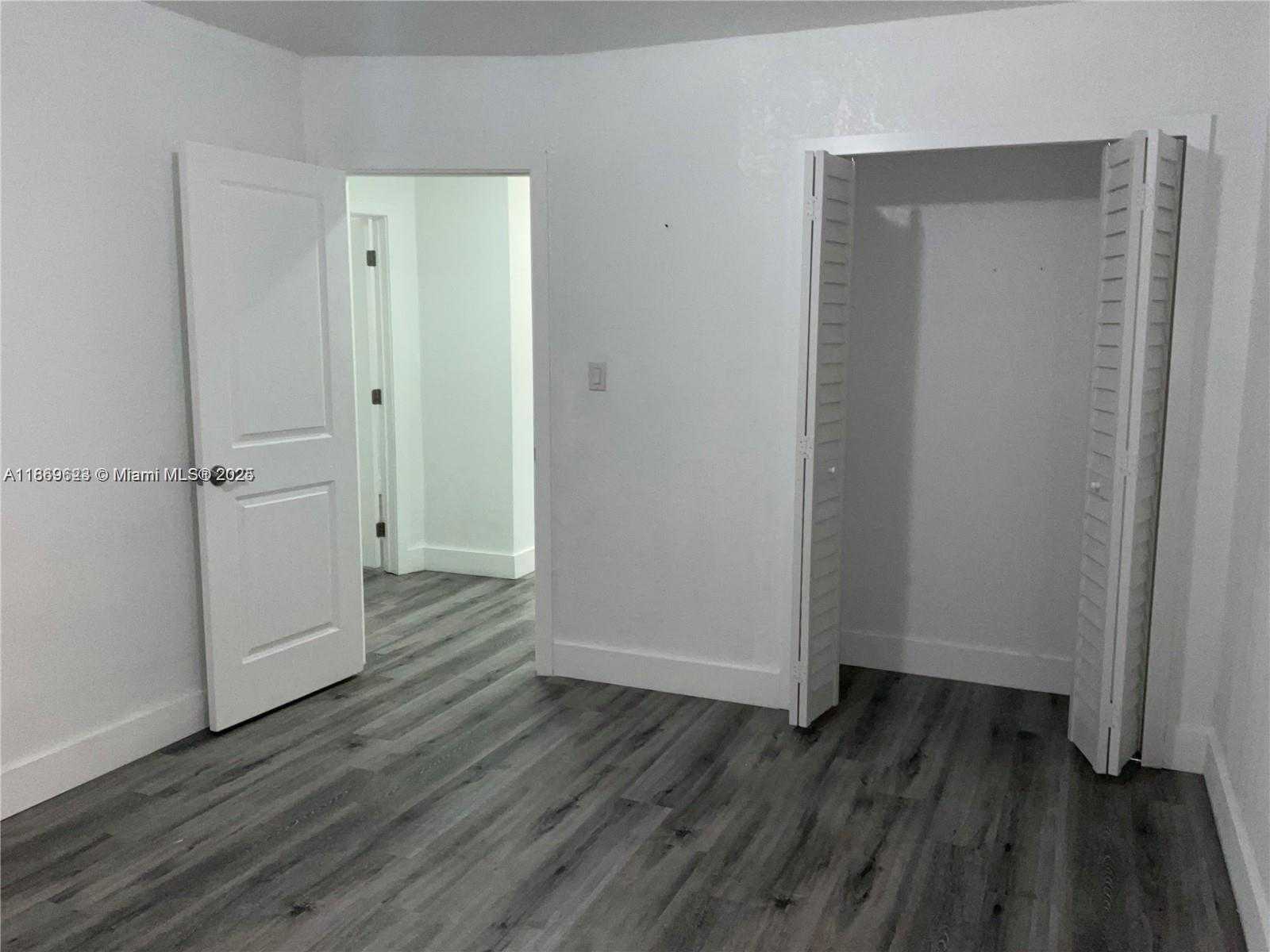 Small Image of 1971 WEST 2ND AVE, Hialeah Number 26