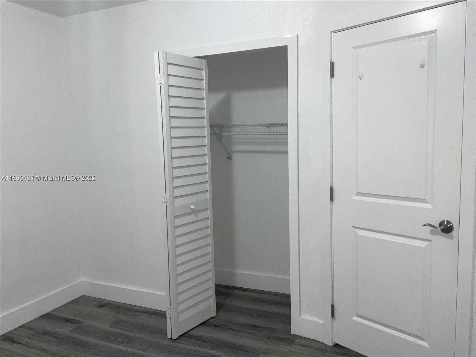 Small Image of 1971 WEST 2ND AVE, Hialeah Number 28