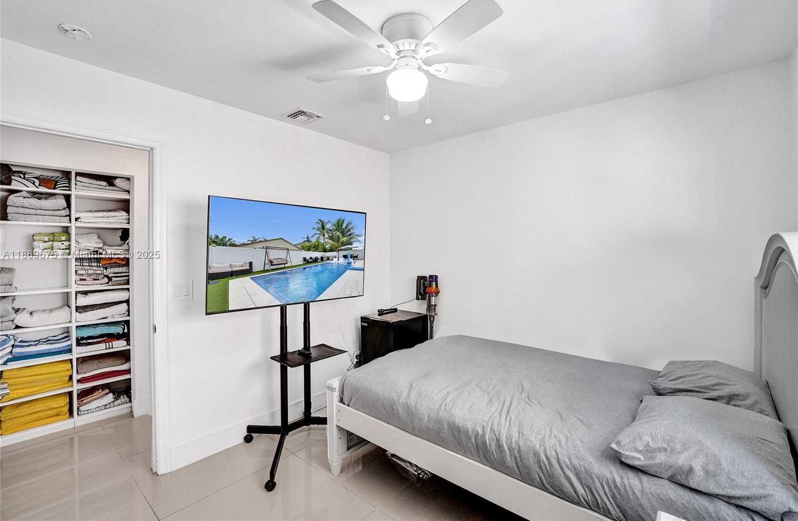 Small Image of 1636 SOUTH WEST 108TH TER, Davie Number 44