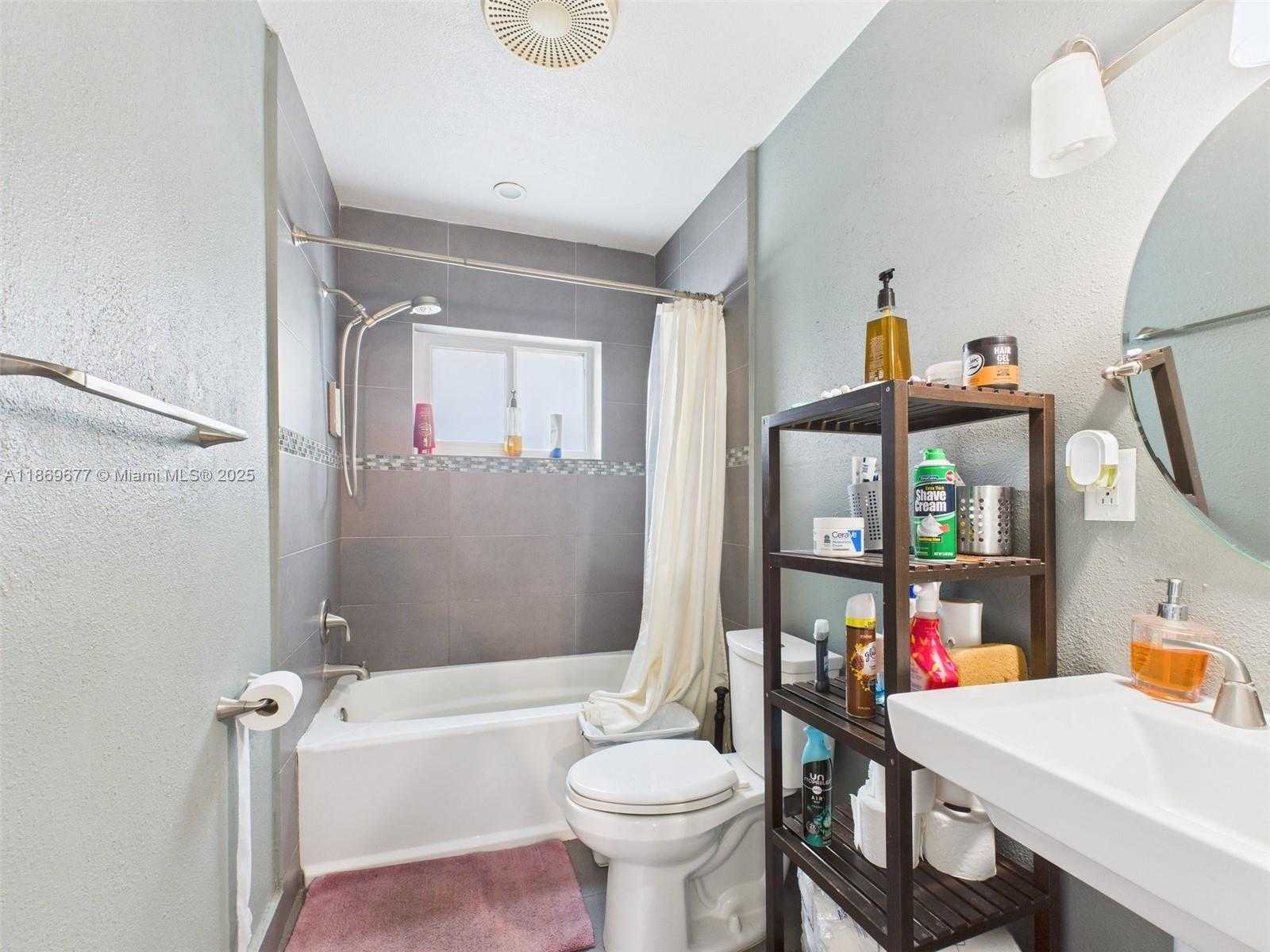 Small Image of 217 SOUTH 57TH TER, Hollywood Number 13