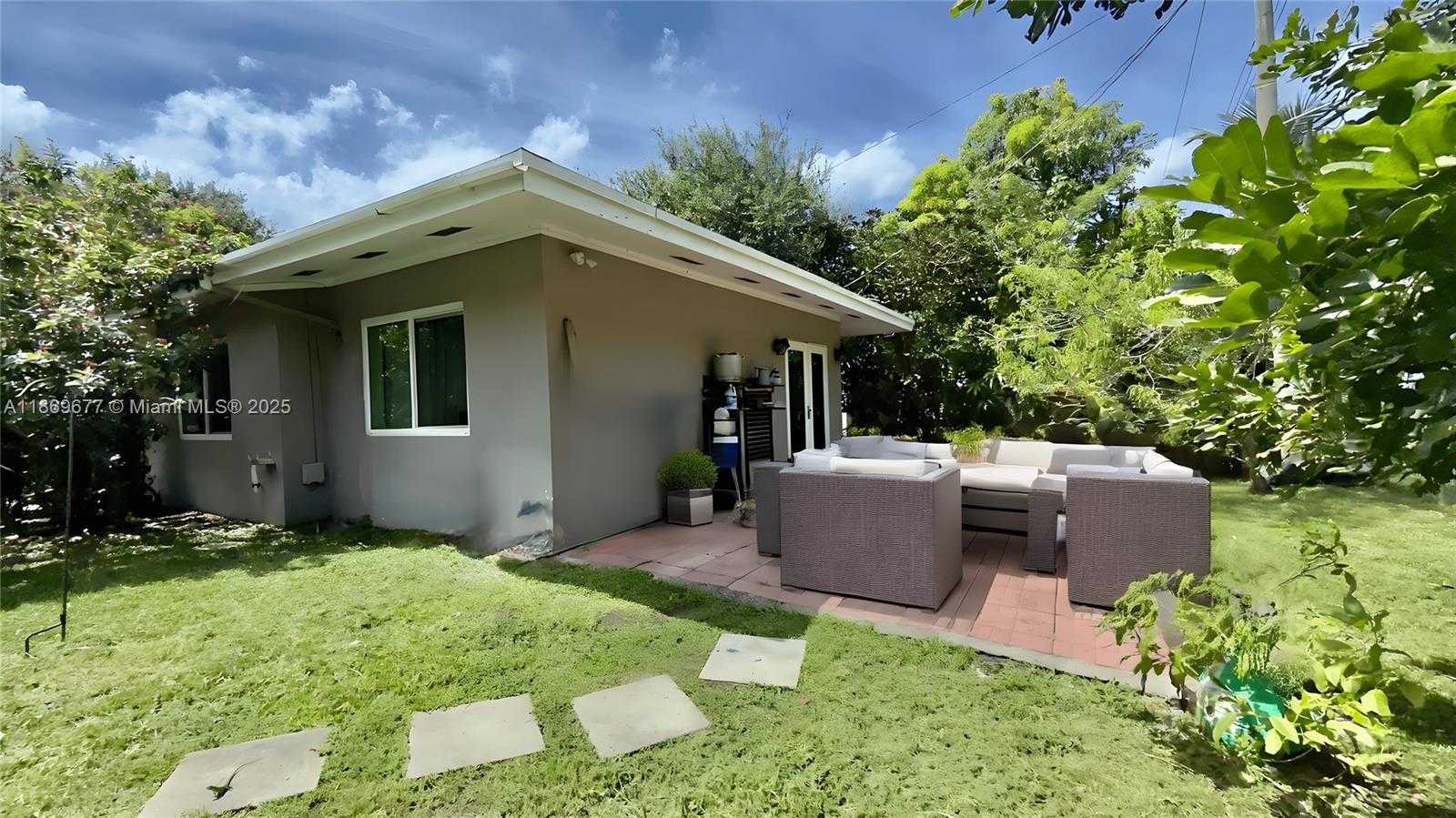 Small Image of 217 SOUTH 57TH TER, Hollywood Number 2