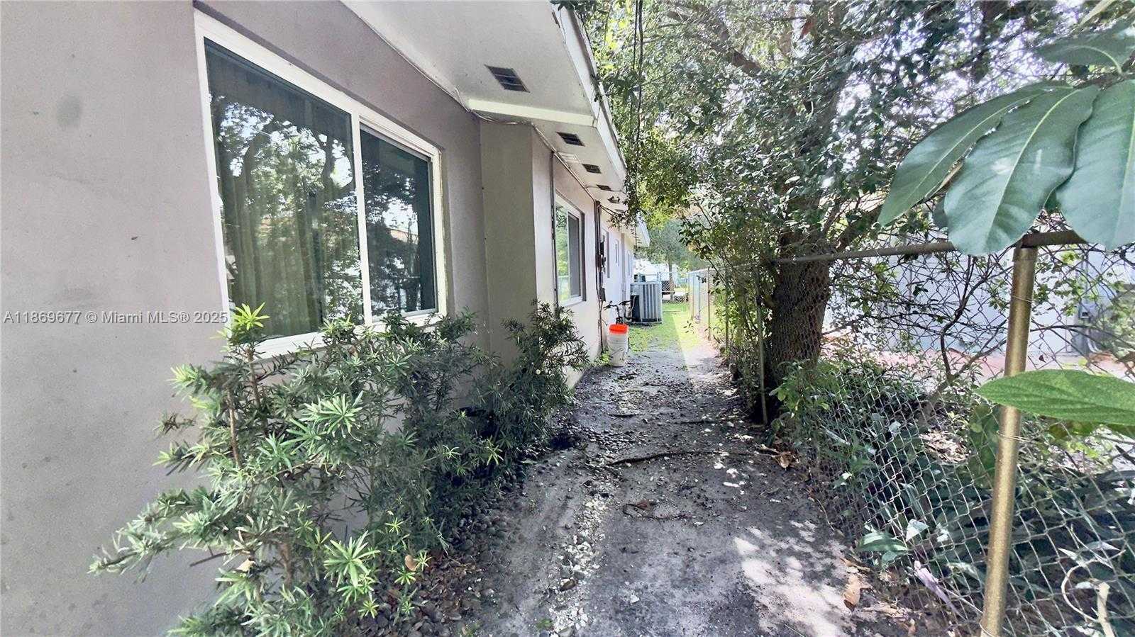 Small Image of 217 SOUTH 57TH TER, Hollywood Number 4