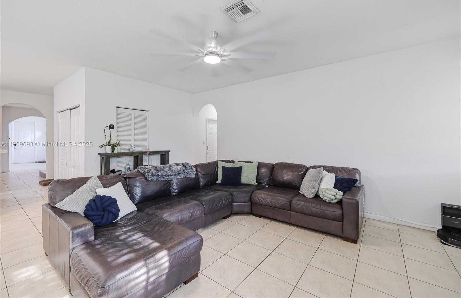 Small Image of 27381 SOUTH WEST 139TH PL, Homestead Number 12