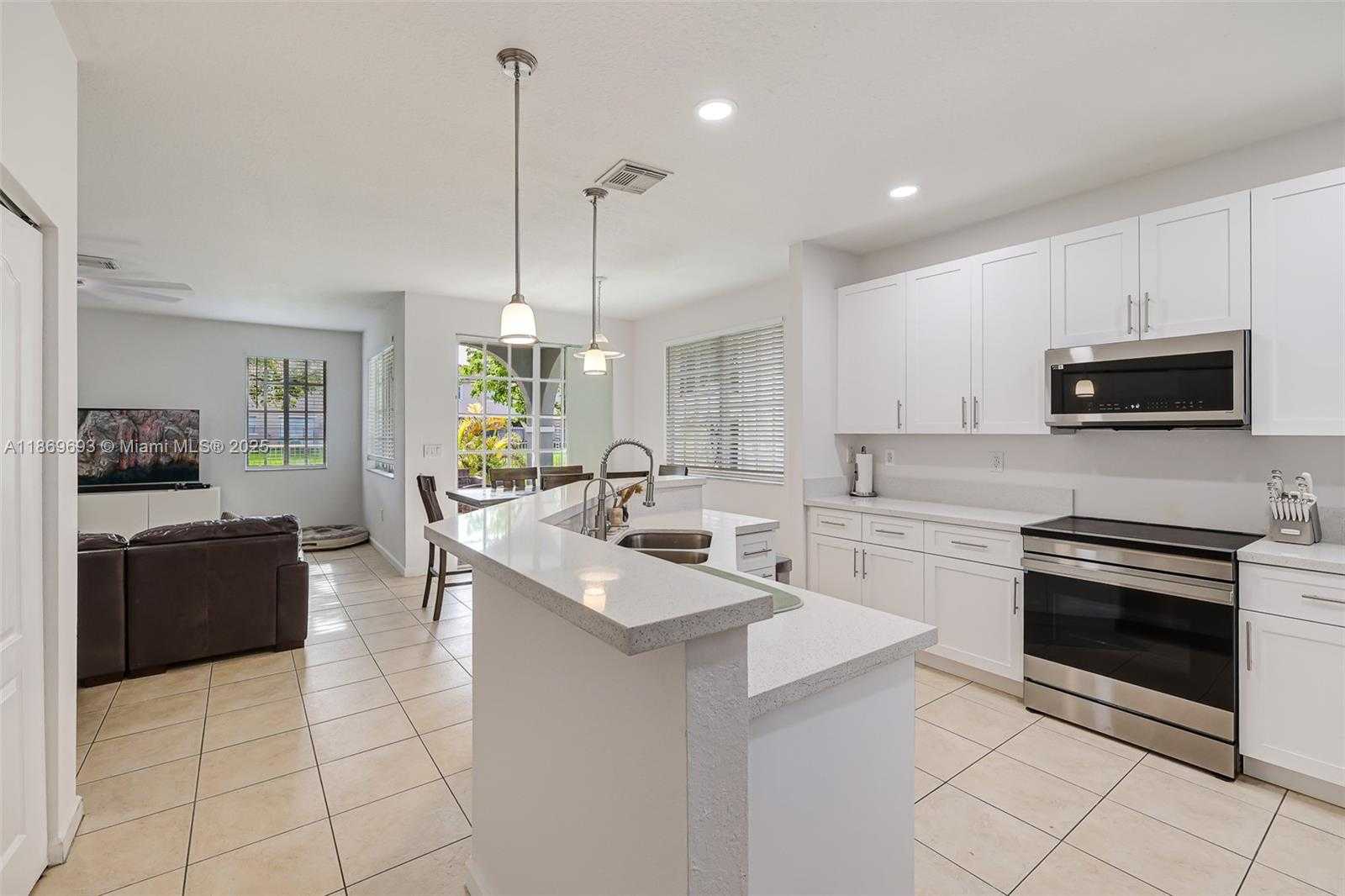 Small Image of 27381 SOUTH WEST 139TH PL, Homestead Number 18