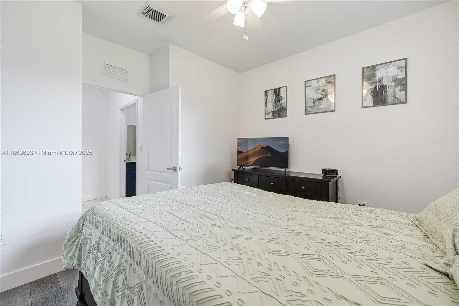Small Image of 27381 SOUTH WEST 139TH PL, Homestead Number 24