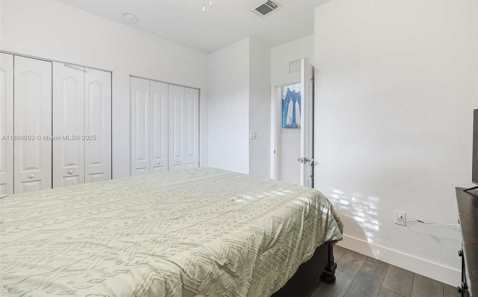 Small Image of 27381 SOUTH WEST 139TH PL, Homestead Number 25