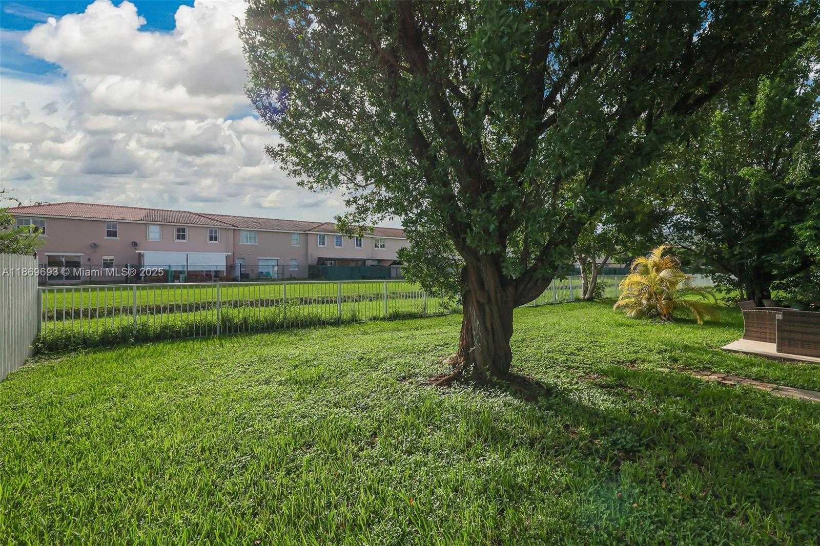Small Image of 27381 SOUTH WEST 139TH PL, Homestead Number 52