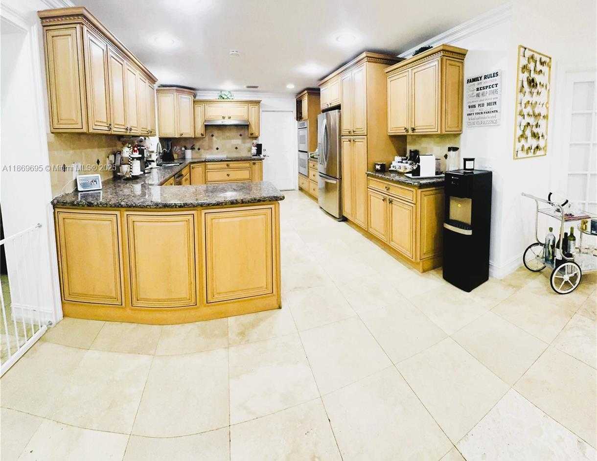 Small Image of 14691 SOUTH WEST 20TH ST, Davie Number 13