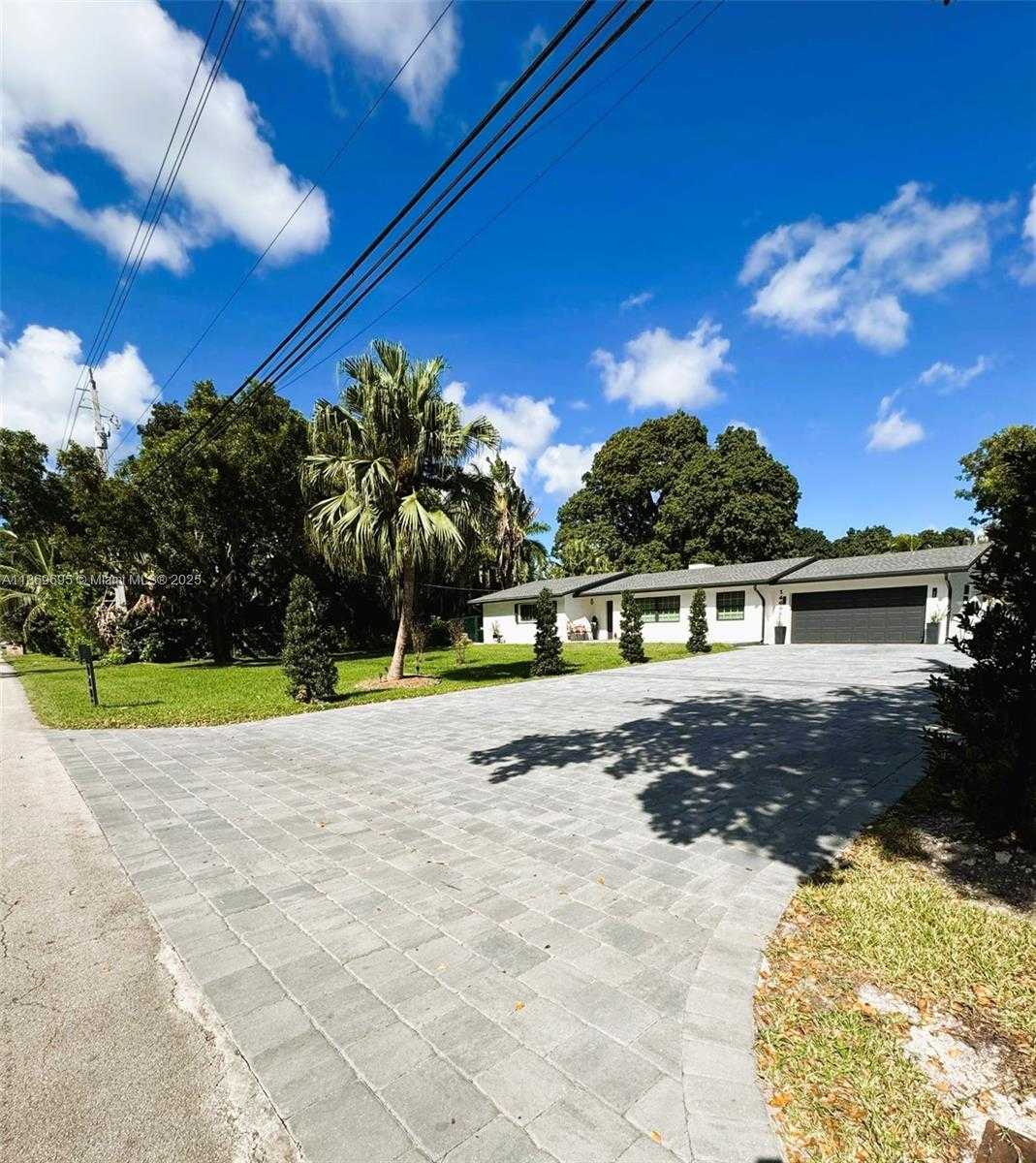 Small Image of 14691 SOUTH WEST 20TH ST, Davie Number 2