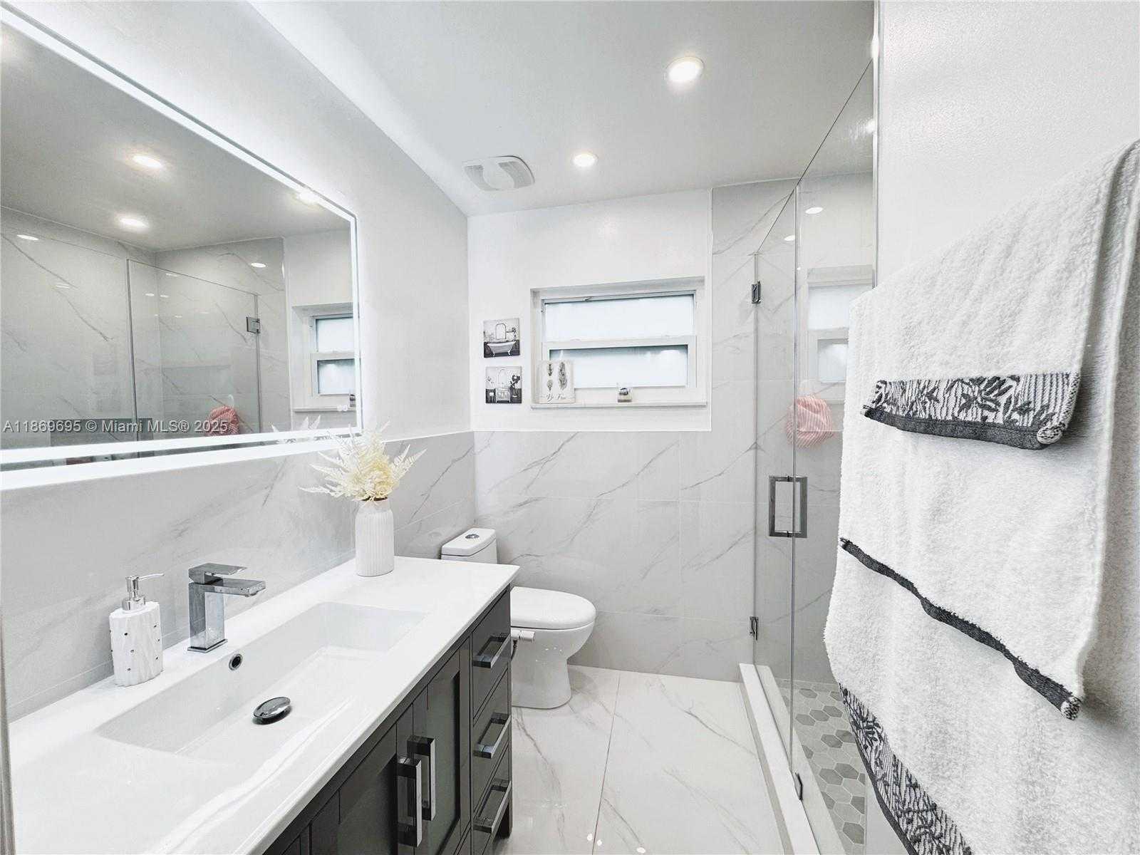 Small Image of 14691 SOUTH WEST 20TH ST, Davie Number 29