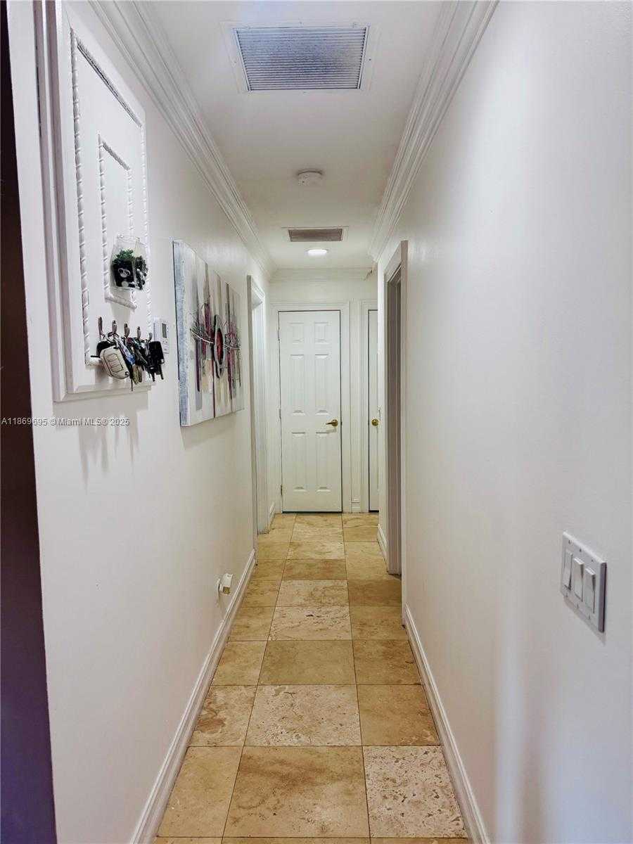 Small Image of 14691 SOUTH WEST 20TH ST, Davie Number 30