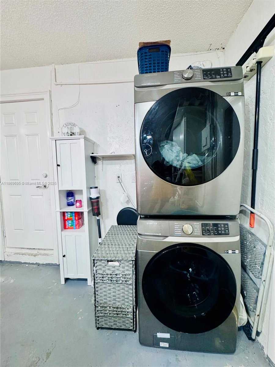 Small Image of 14691 SOUTH WEST 20TH ST, Davie Number 32