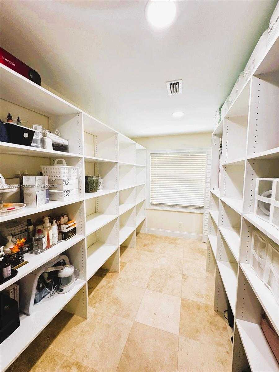 Small Image of 14691 SOUTH WEST 20TH ST, Davie Number 35