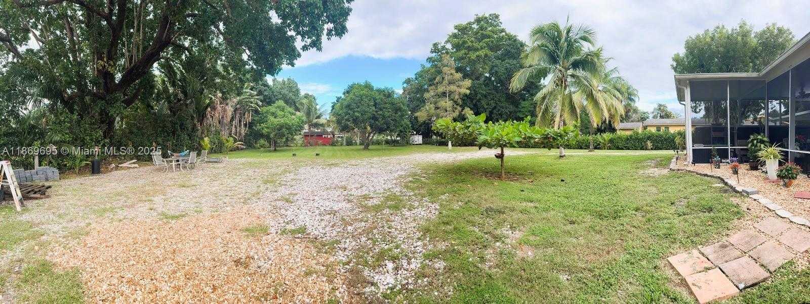 Small Image of 14691 SOUTH WEST 20TH ST, Davie Number 43