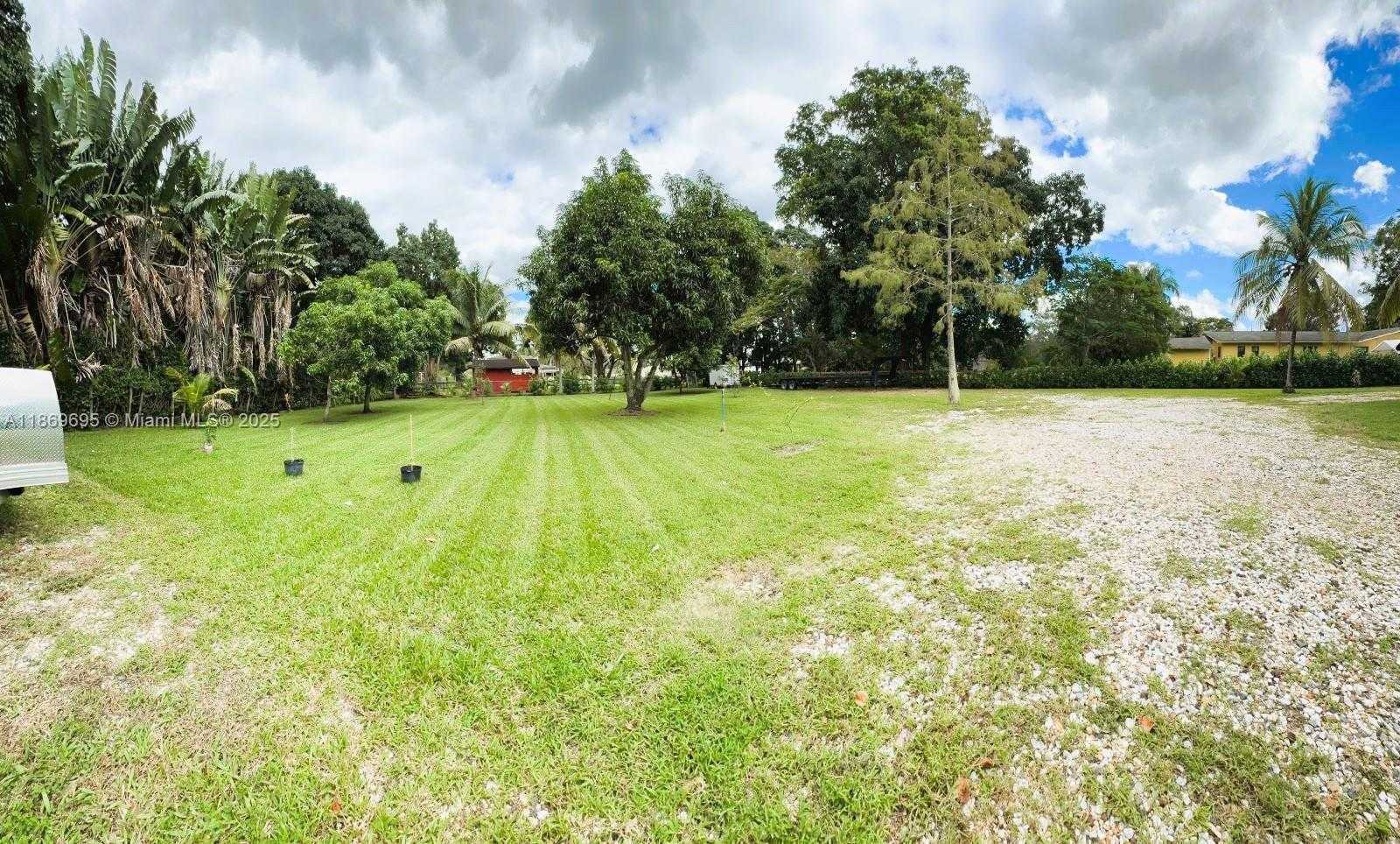 Small Image of 14691 SOUTH WEST 20TH ST, Davie Number 47