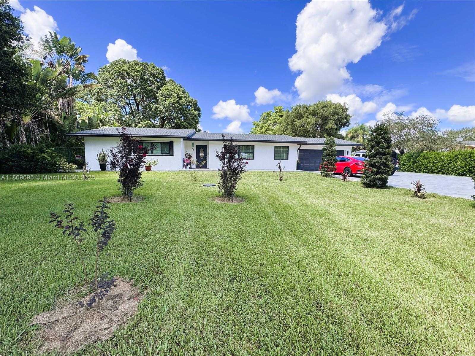 Small Image of 14691 SOUTH WEST 20TH ST, Davie Number 7