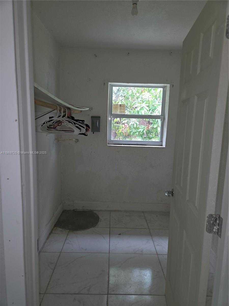 Small Image of 3000 NORTH WEST 8TH CT, Fort Lauderdale Number 11