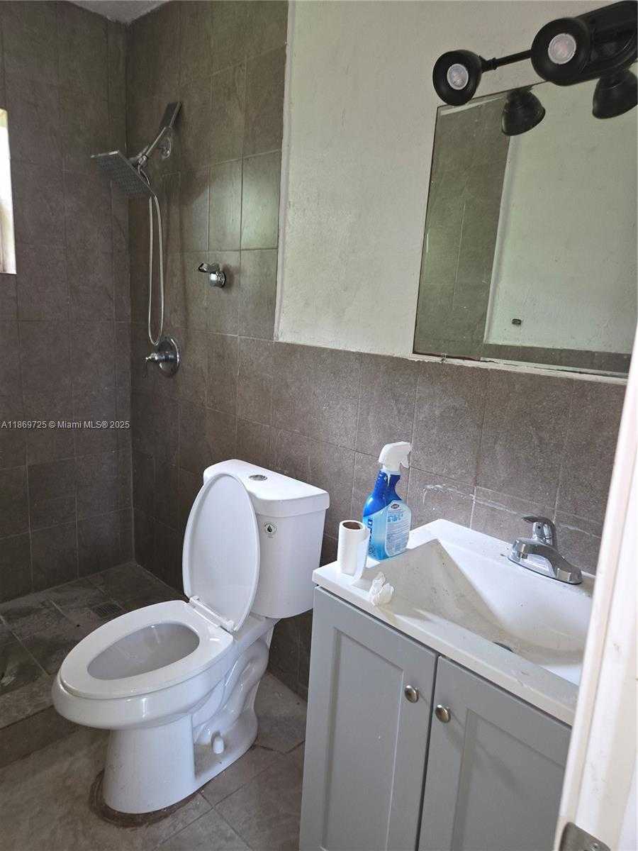 Small Image of 3000 NORTH WEST 8TH CT, Fort Lauderdale Number 13