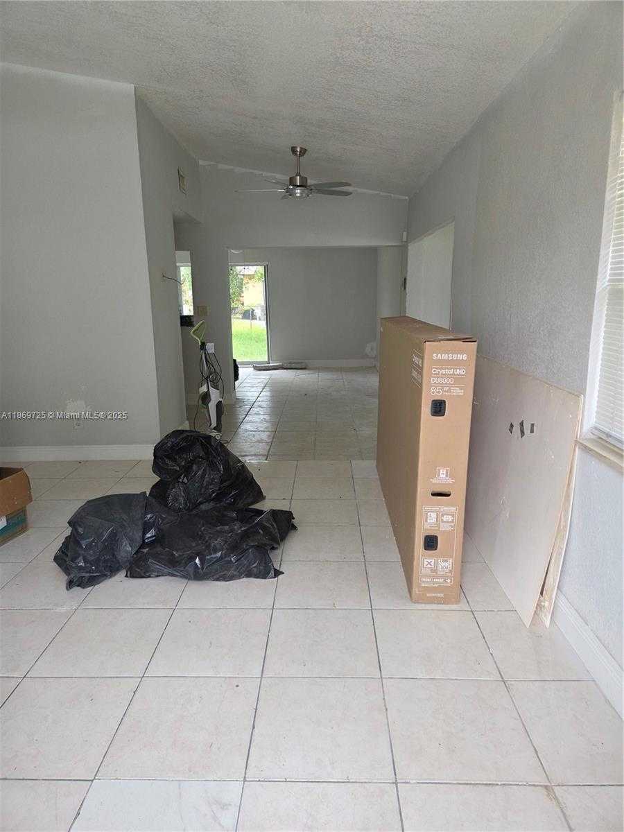 Small Image of 3000 NORTH WEST 8TH CT, Fort Lauderdale Number 2