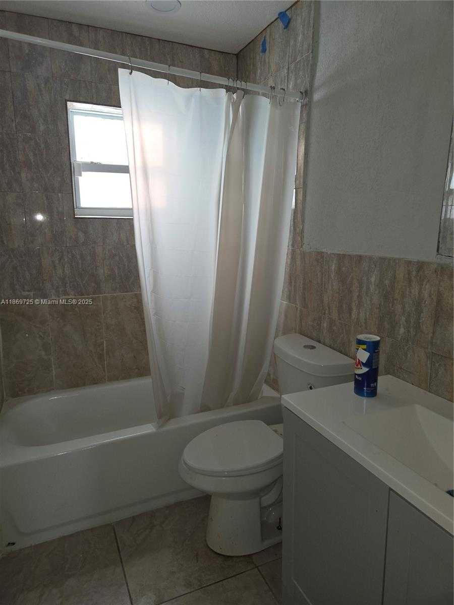 Small Image of 3000 NORTH WEST 8TH CT, Fort Lauderdale Number 21