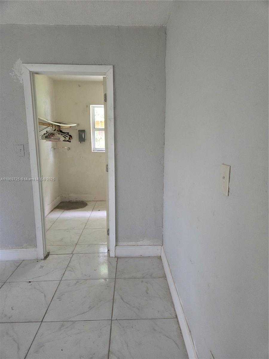 Small Image of 3000 NORTH WEST 8TH CT, Fort Lauderdale Number 9