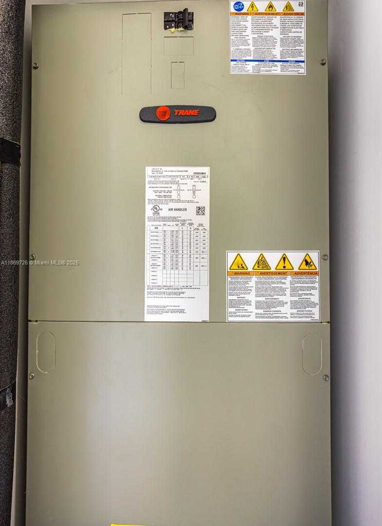 Small Image of 910 NORTH WEST 133RD ST, North Miami Number 23