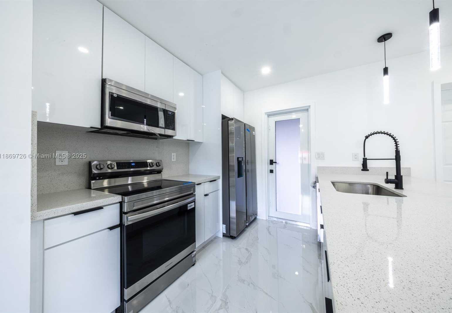 Small Image of 910 NORTH WEST 133RD ST, North Miami Number 8